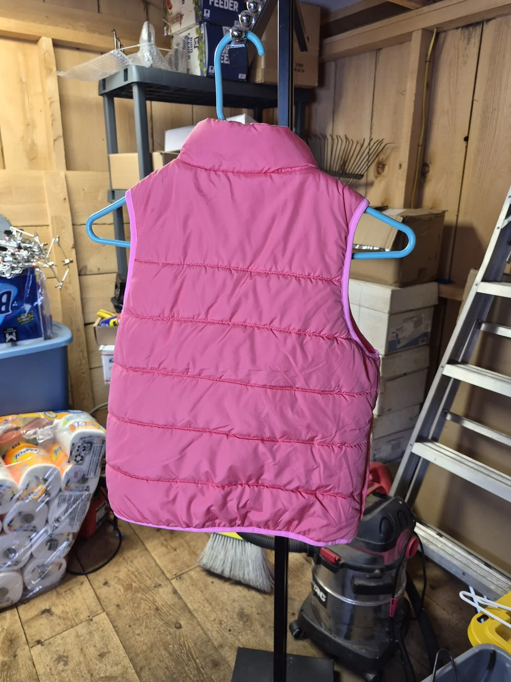 Crazy 8 Hot Pink Puffer Vest for Girls Bin 41